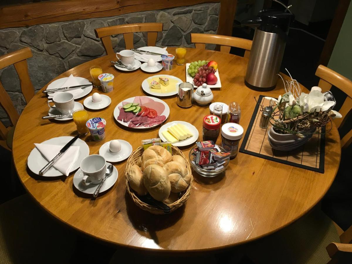 Pension Gasthaus Zur Forelle Seeburg  ภายนอก รูปภาพ